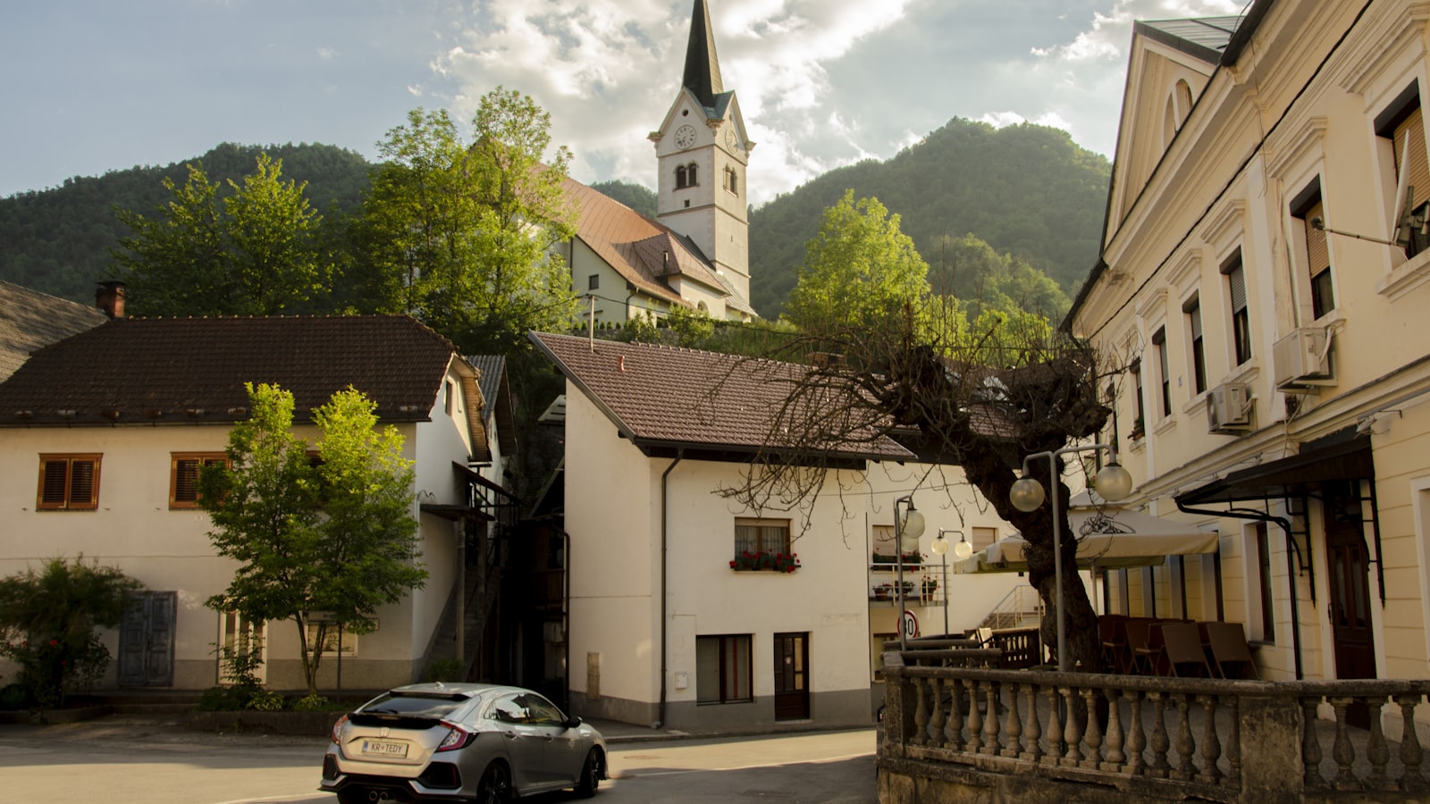 Slovenija z avtodom: praktični nasveti za parkiranje